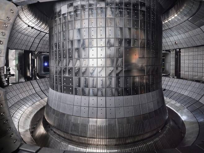 세계과학협회가 ”밤낮으로 매달려도 안 되던 기술”을 단번에 성공해버린 ‘한국 과학자’